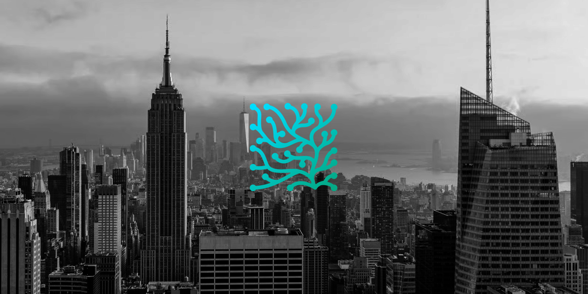 Emblema original de NeuroAi sobre la ciudad de Nueva York